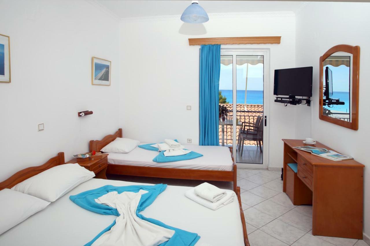 Theocharis Bros - Studios Apartments Áyios Nikítas エクステリア 写真