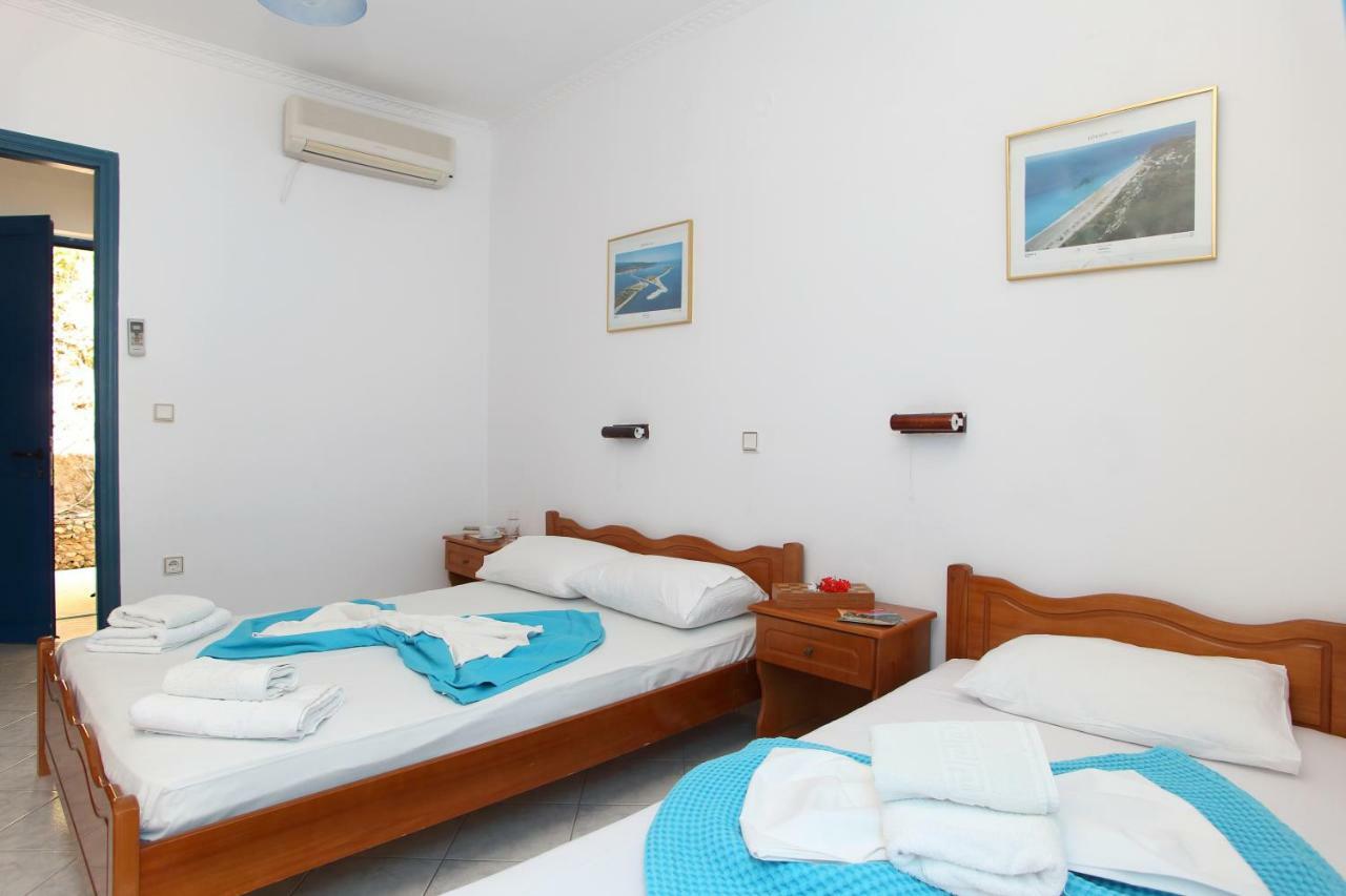 Theocharis Bros - Studios Apartments Áyios Nikítas エクステリア 写真