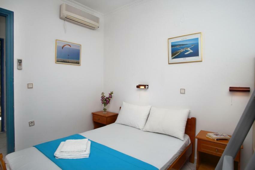 Theocharis Bros - Studios Apartments Áyios Nikítas エクステリア 写真